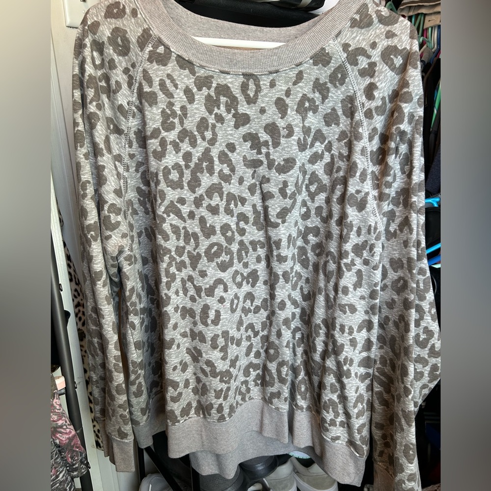 Old Navy crew neck - 2x